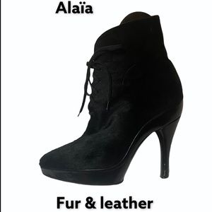 ALAÏA Fur and Leather Black Ankle boots
